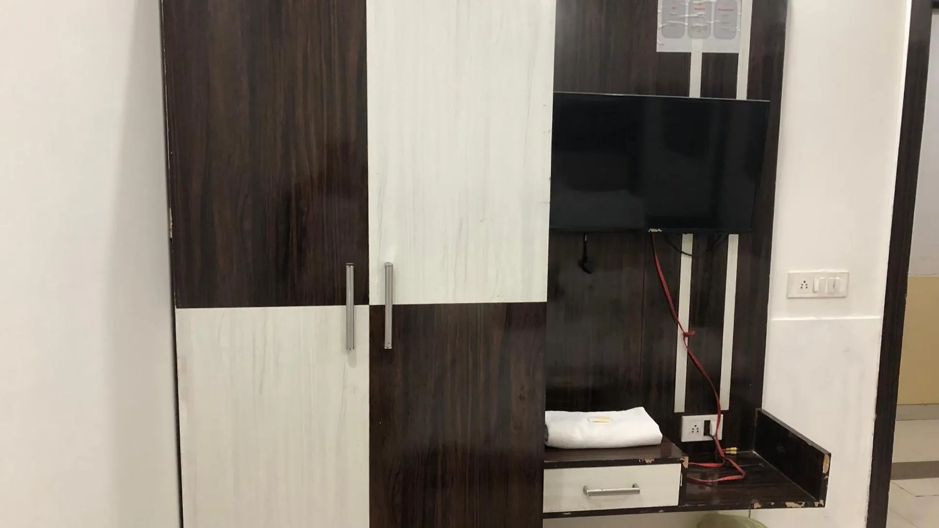 Hotel Kn Plaza Agra  Agra (Uttar Pradesh)