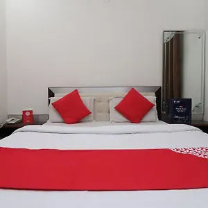Hotel Oyo 24723 Atul Palace, Agra (Uttar Pradesh)