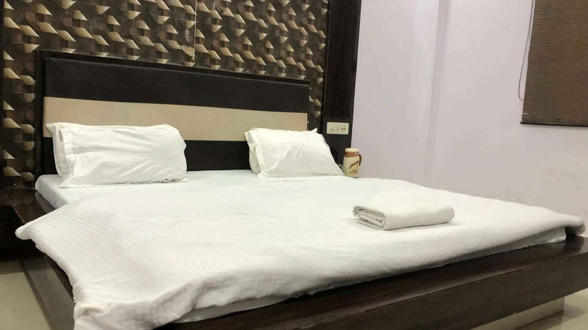 Hotel Kn Plaza Agra